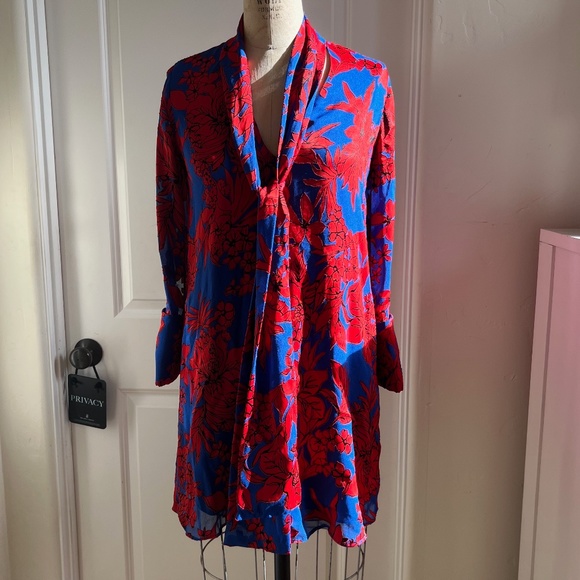 Alice and Olivia Silk Burn Out Dress - Picture 6 of 8